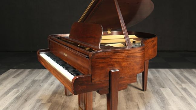 <span>1940</span> Steinway S